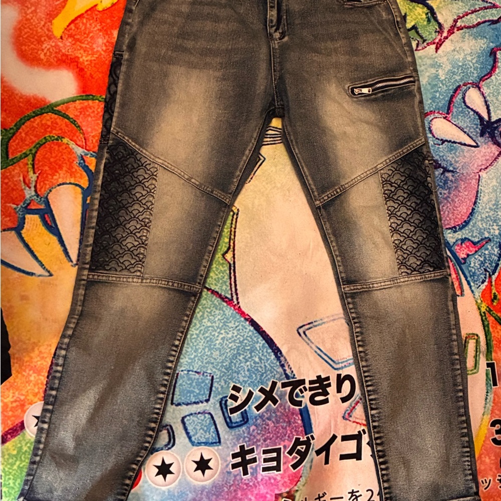 Stylish Gray Jeans with Black Pattern Accents